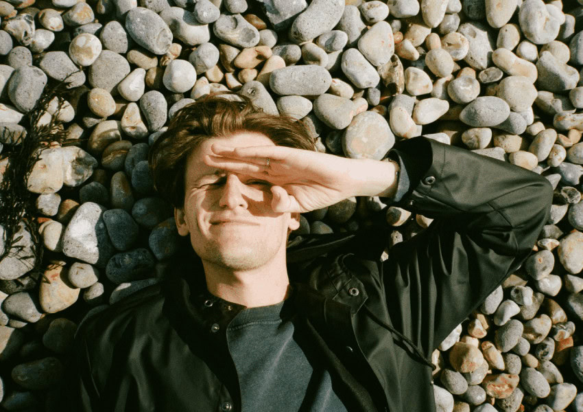 Sonne, Schweiß & Haarausfall? So schützt du dein Haar im Sommer